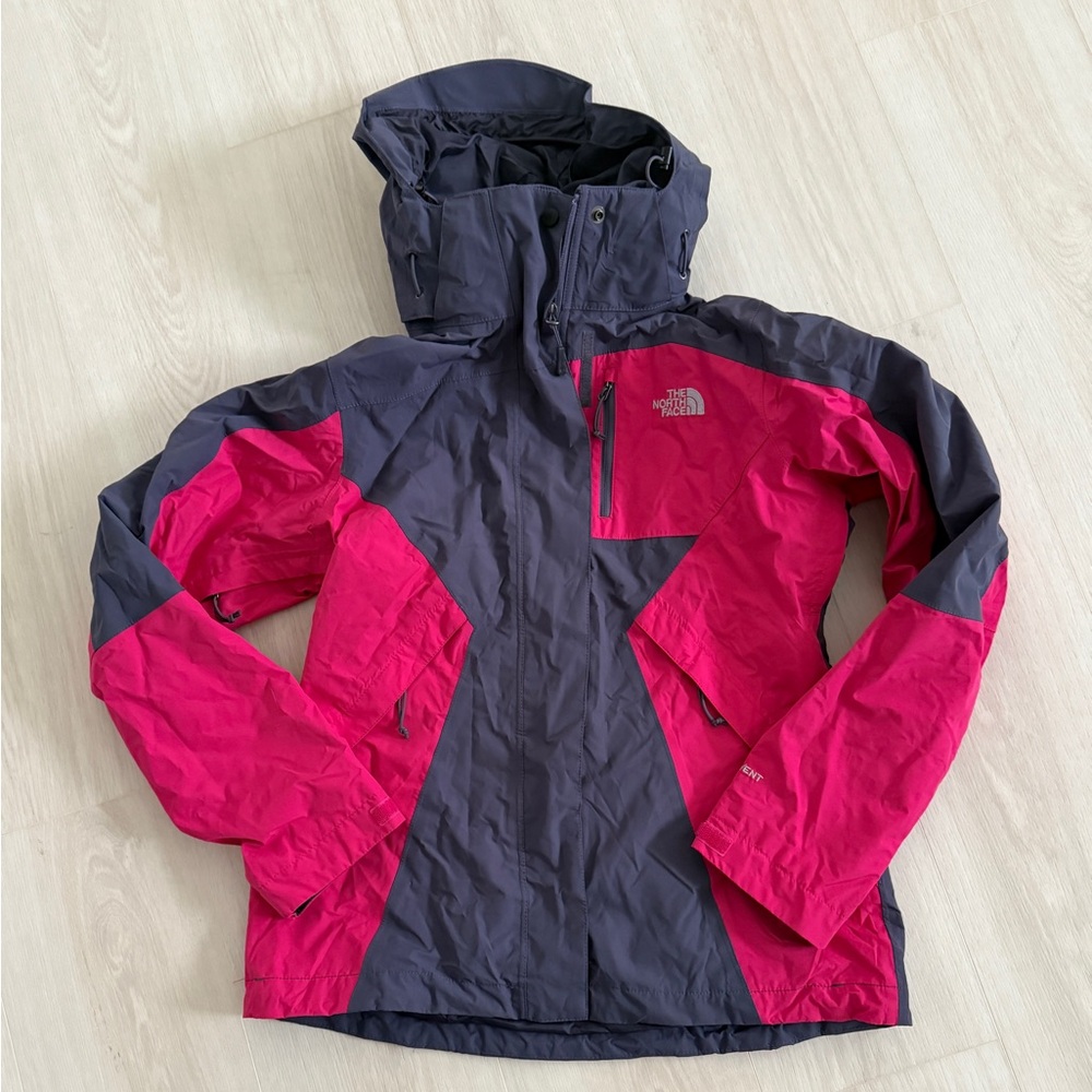 The North Face HyVent Full Zip Jacket Women’s Small Pink/Grey TriClimate